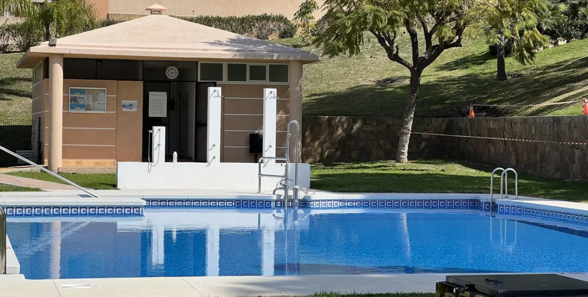 Продажа апартаментов на среднем этаже в Parque Clavero 8