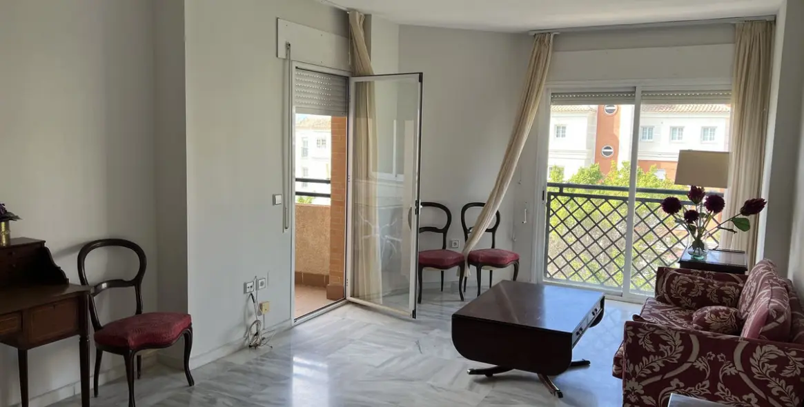 Продажа апартаментов на среднем этаже в Parque Clavero 14