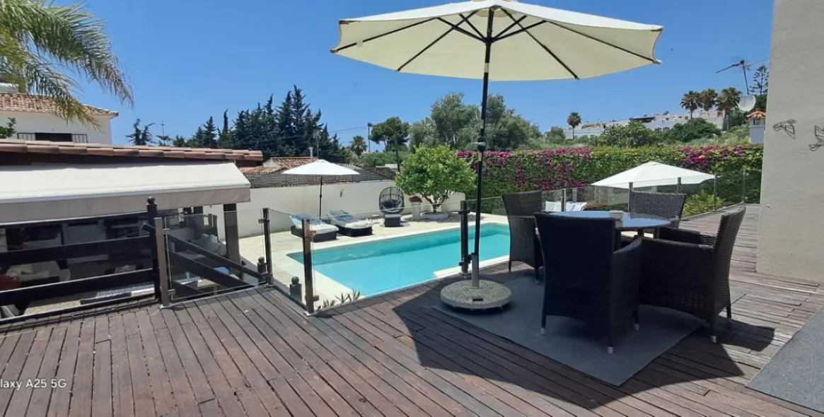 Sale of detached villa in Marbella 31