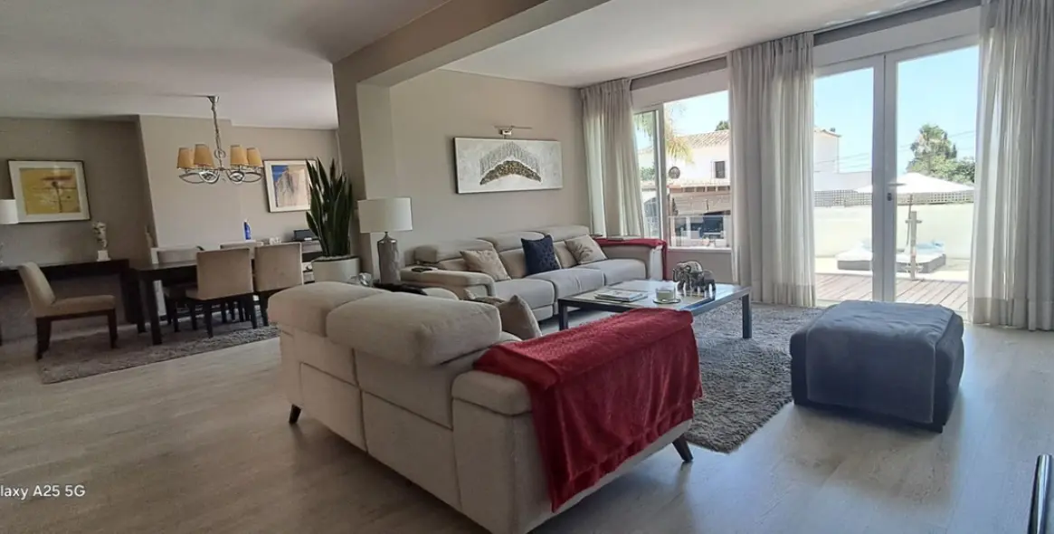 Sale of detached villa in Marbella 7