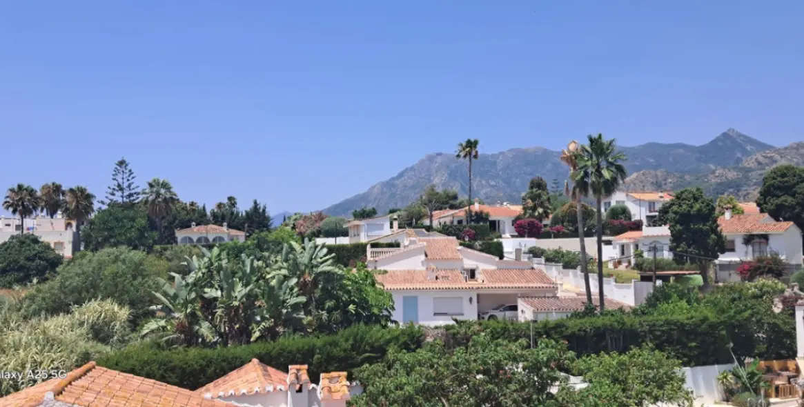 Sale of detached villa in Marbella 12