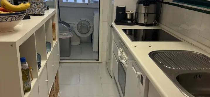 Venta de apartamento en planta media en Marbella 4