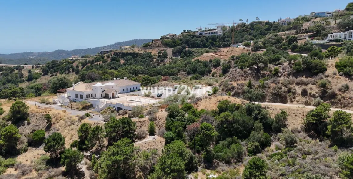 Venta de parcela residencial en Benahavís 1