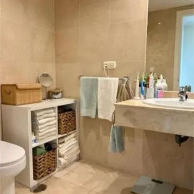 Venta de apartamento en planta media en Río Real