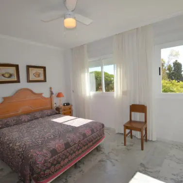 Sale of middle floor apartment in Costabella