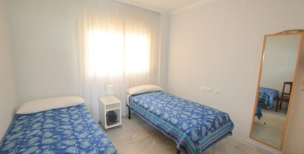 Sale of middle floor apartment in Costabella 4