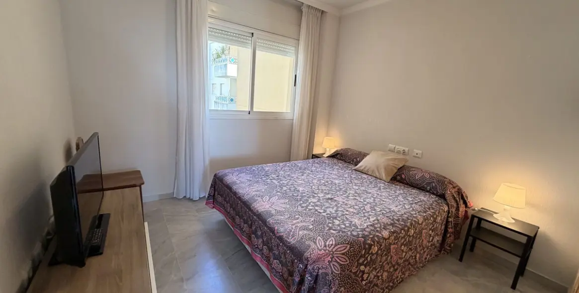 Sale of middle floor apartment in Costabella 22