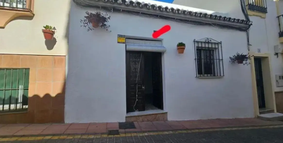 Sale of townhouse in Estepona 1