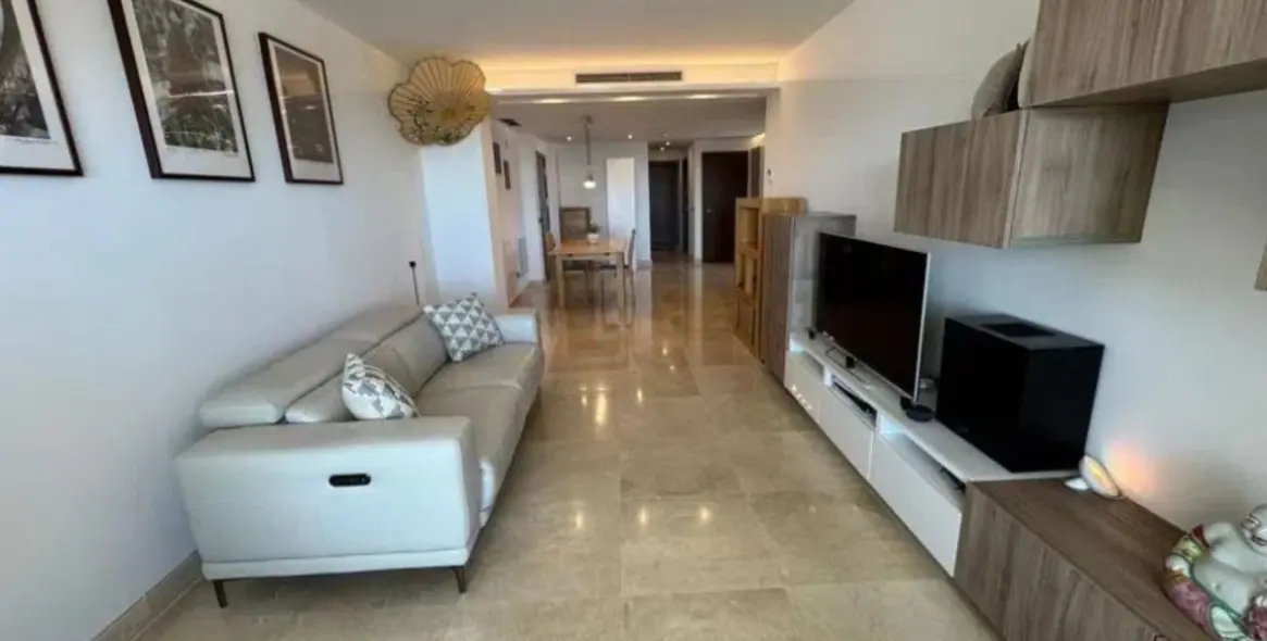 Sale of middle floor apartment in Ojén 8