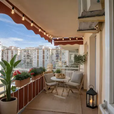 Sale of middle floor apartment in Fuengirola