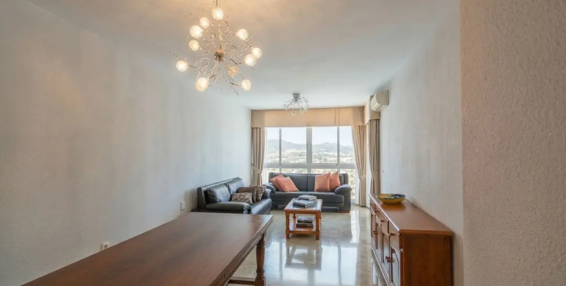 Sale of middle floor apartment in Fuengirola 5