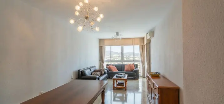 Sale of middle floor apartment in Fuengirola 4