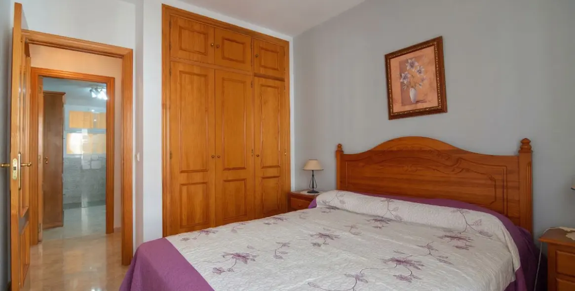 Sale of middle floor apartment in Fuengirola 14