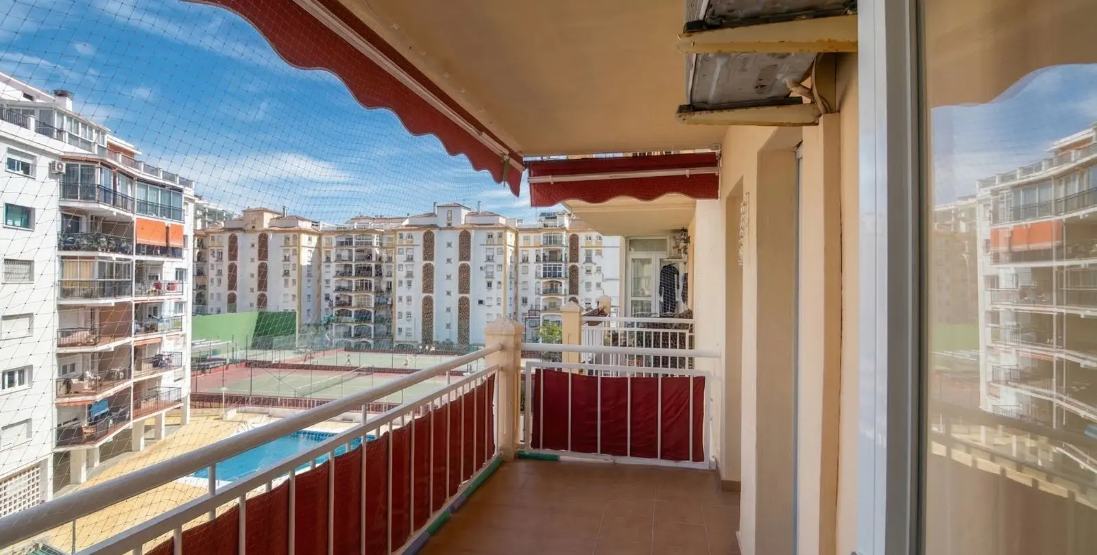 Venta de apartamento en planta media en Fuengirola 2