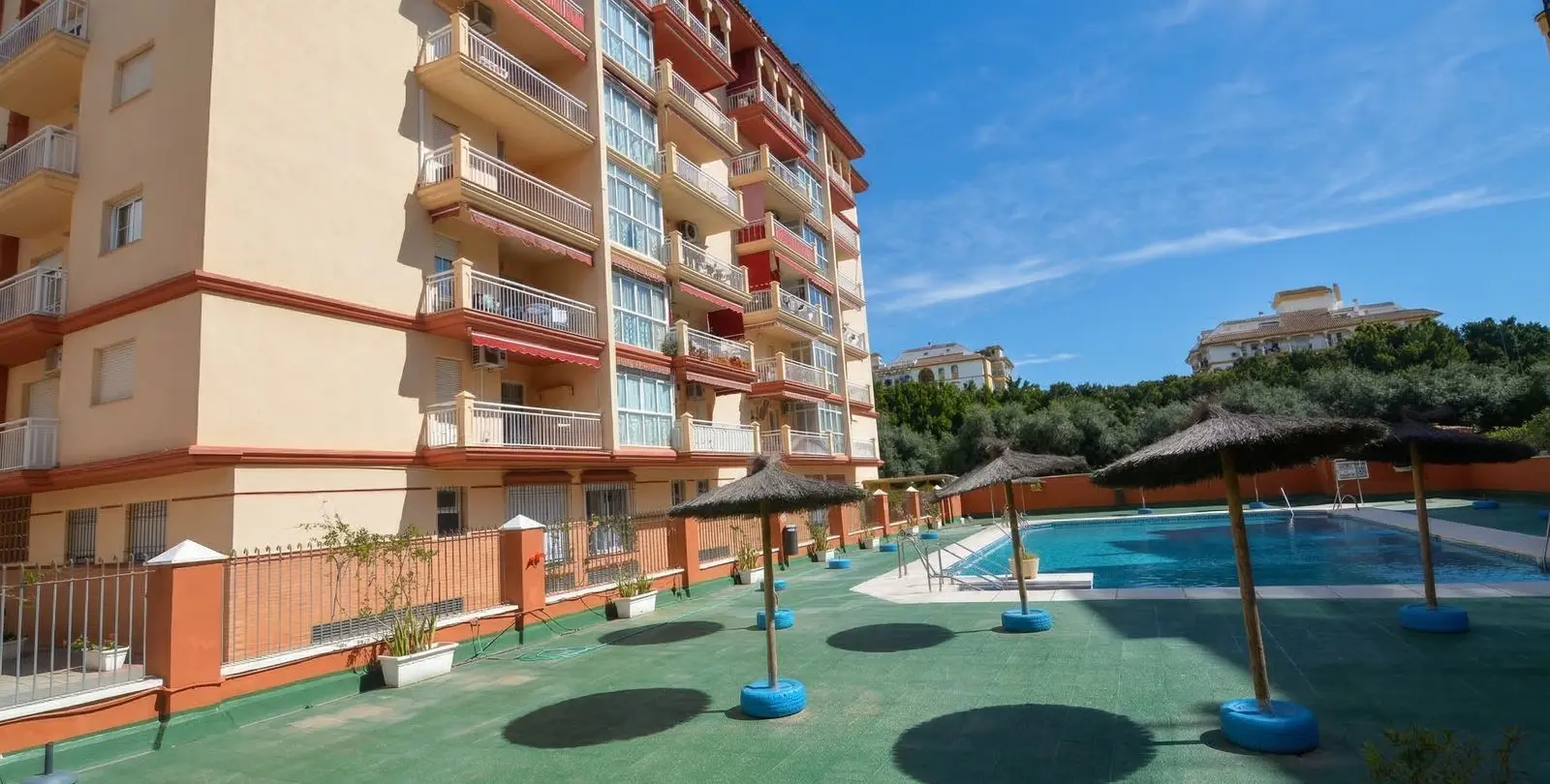 Venta de apartamento en planta media en Fuengirola 8