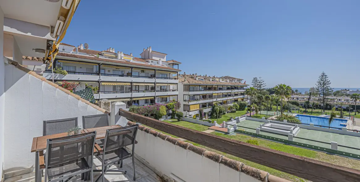 Продажа пентхауса в The Golden Mile 1