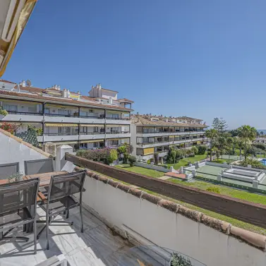 Sale of penthouse in The Golden Mile