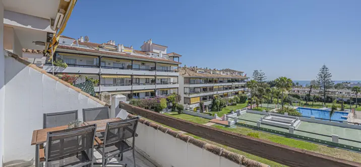 Sale of penthouse in The Golden Mile 0