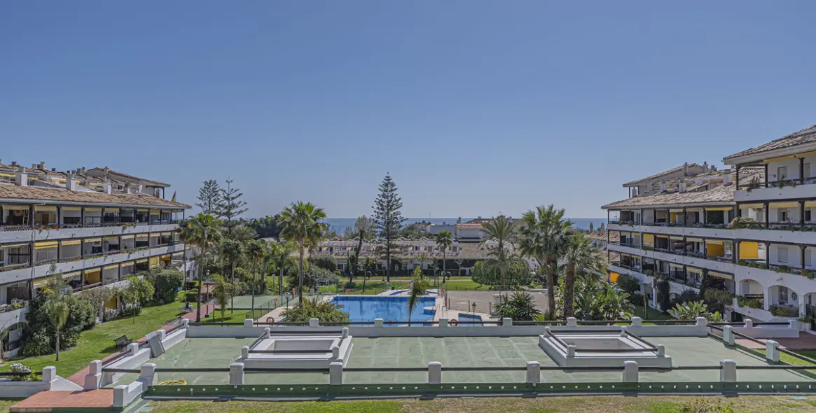 Продажа пентхауса в The Golden Mile 3