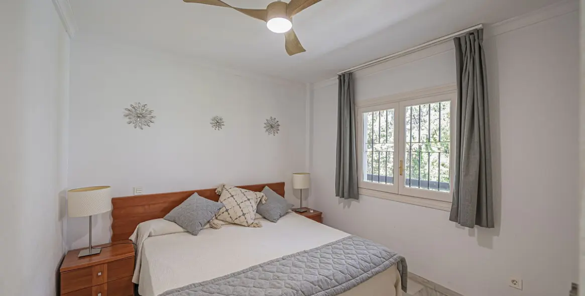 Продажа пентхауса в The Golden Mile 7