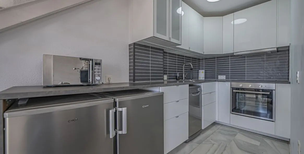 Продажа пентхауса в The Golden Mile 13