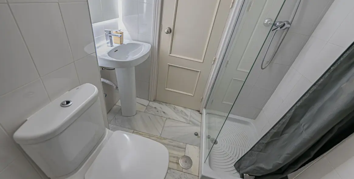 Продажа пентхауса в The Golden Mile 16