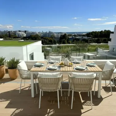 Продажа апартаментов на первом этаже в Estepona