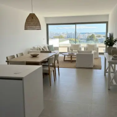 Продажа апартаментов на первом этаже в Estepona