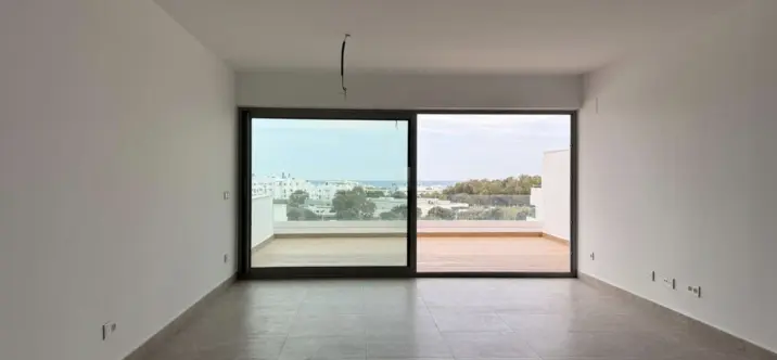 Продажа апартаментов на первом этаже в Estepona 4