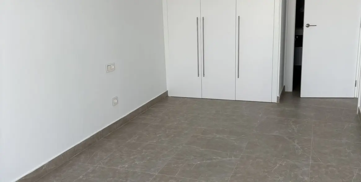 Продажа апартаментов на первом этаже в Estepona 9