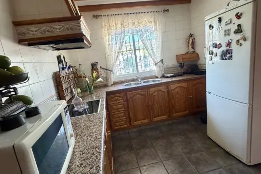 Image 8 thumb