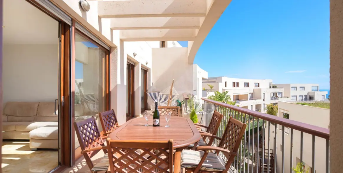 Продажа апартаментов на среднем этаже в Altos de los Monteros 7