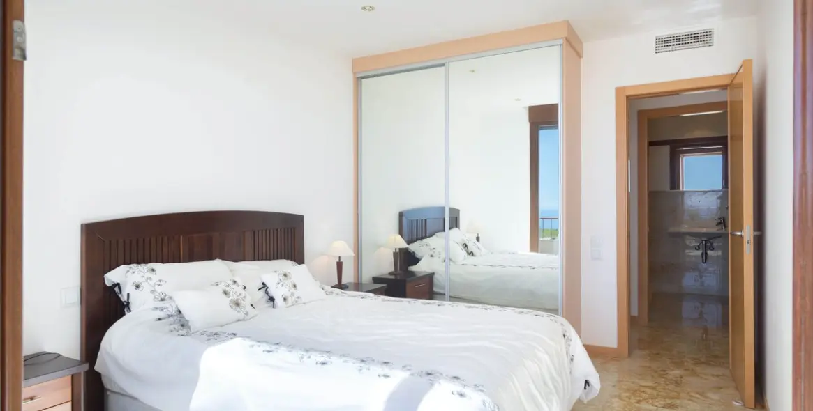 Продажа апартаментов на среднем этаже в Altos de los Monteros 11