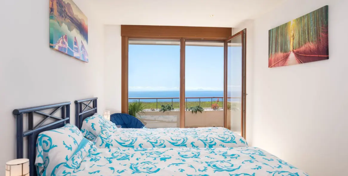 Продажа апартаментов на среднем этаже в Altos de los Monteros 17