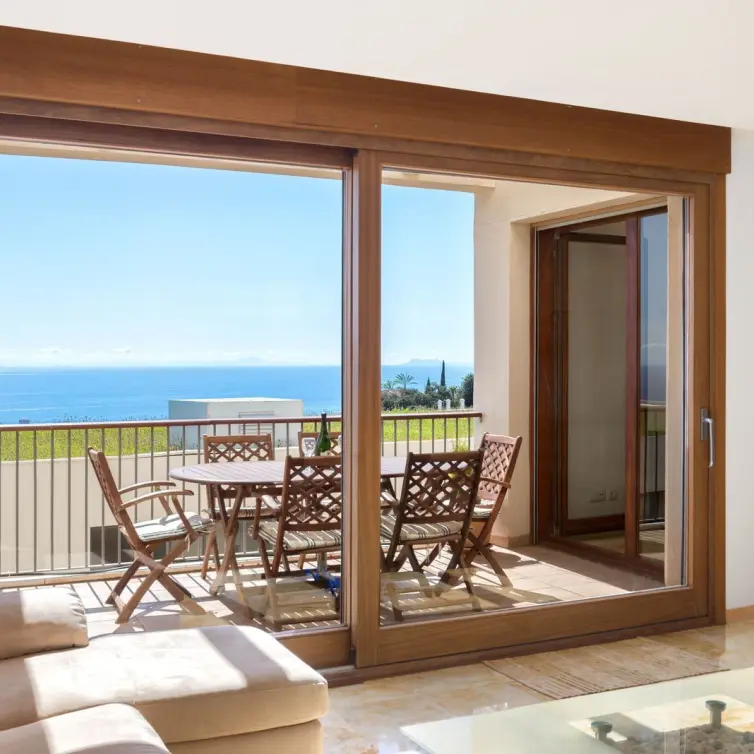 Sale of middle floor apartment in Altos de los Monteros