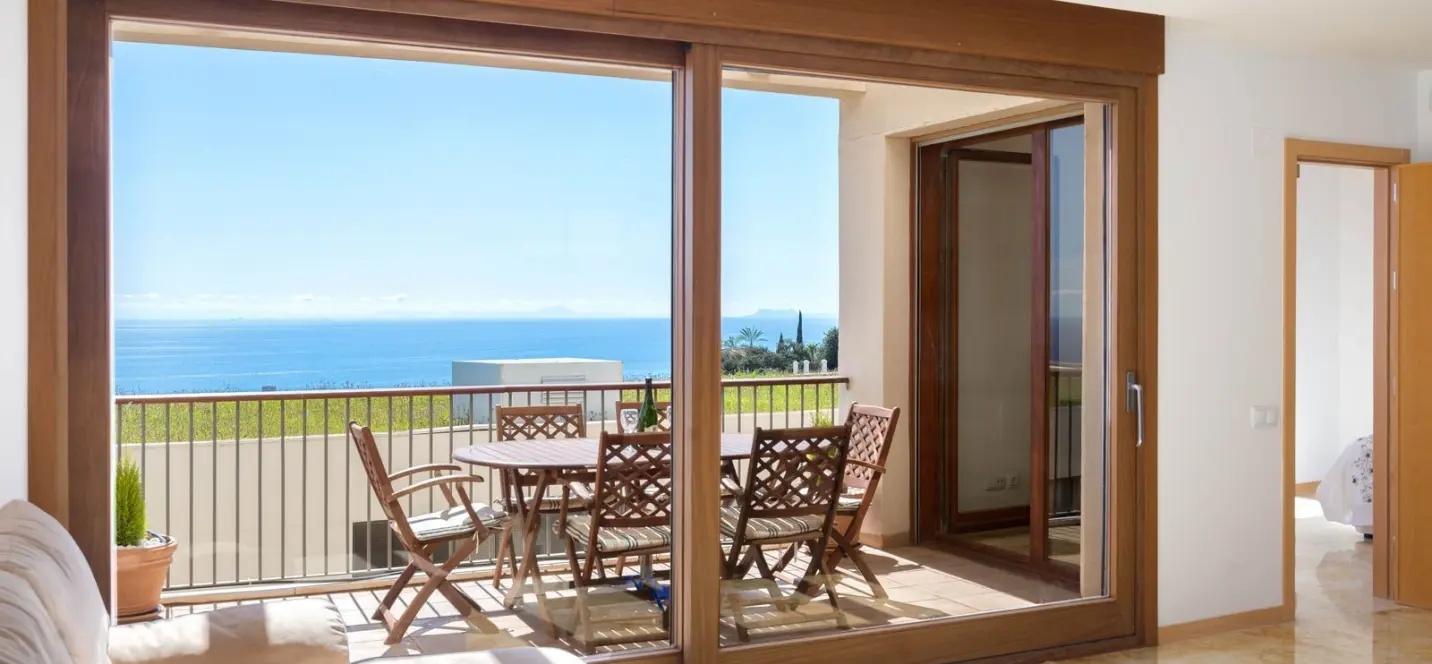 Sale of middle floor apartment in Altos de los Monteros 0