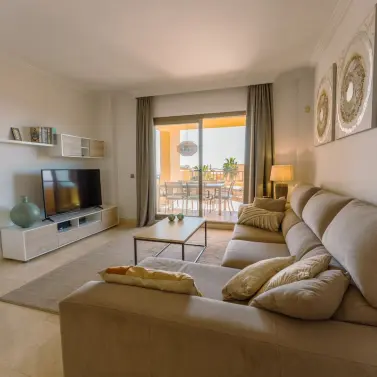 Sale of middle floor apartment in Atalaya