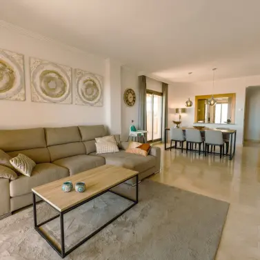 Sale of middle floor apartment in Atalaya