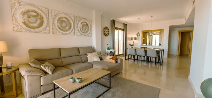 Sale of middle floor apartment in Atalaya 3