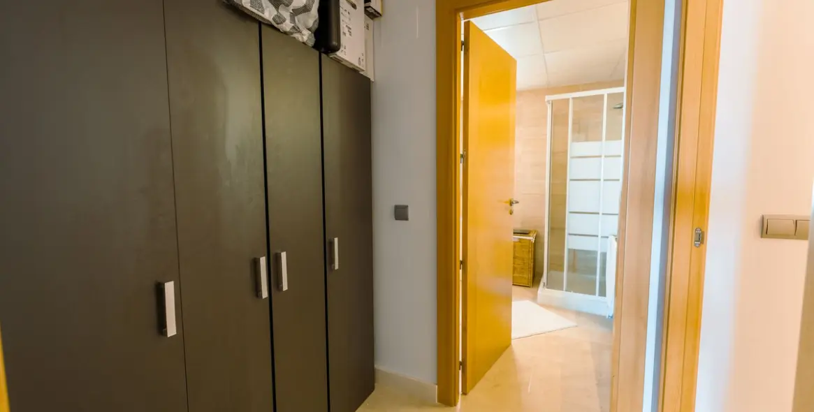 Sale of middle floor apartment in Atalaya 26