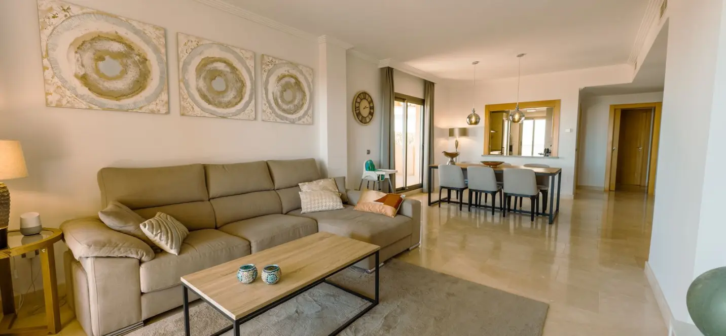 Venta de apartamento en planta media en Atalaya 3