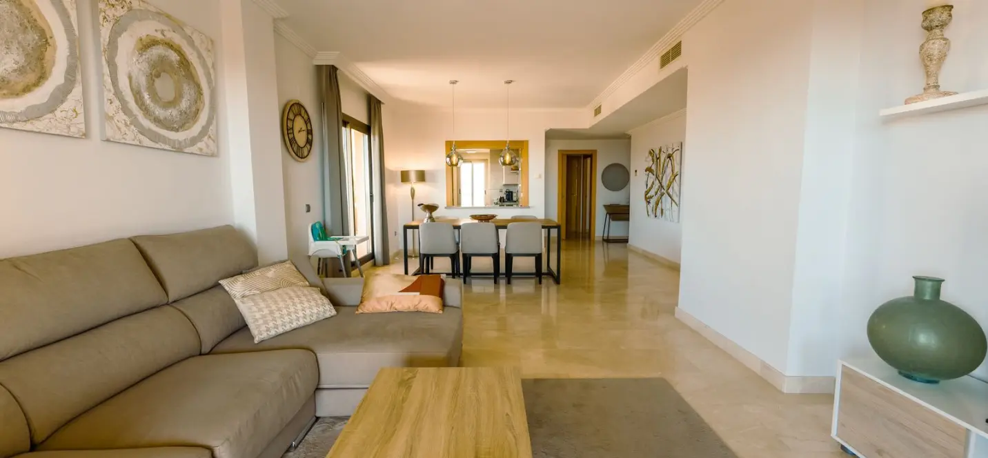 Venta de apartamento en planta media en Atalaya 4