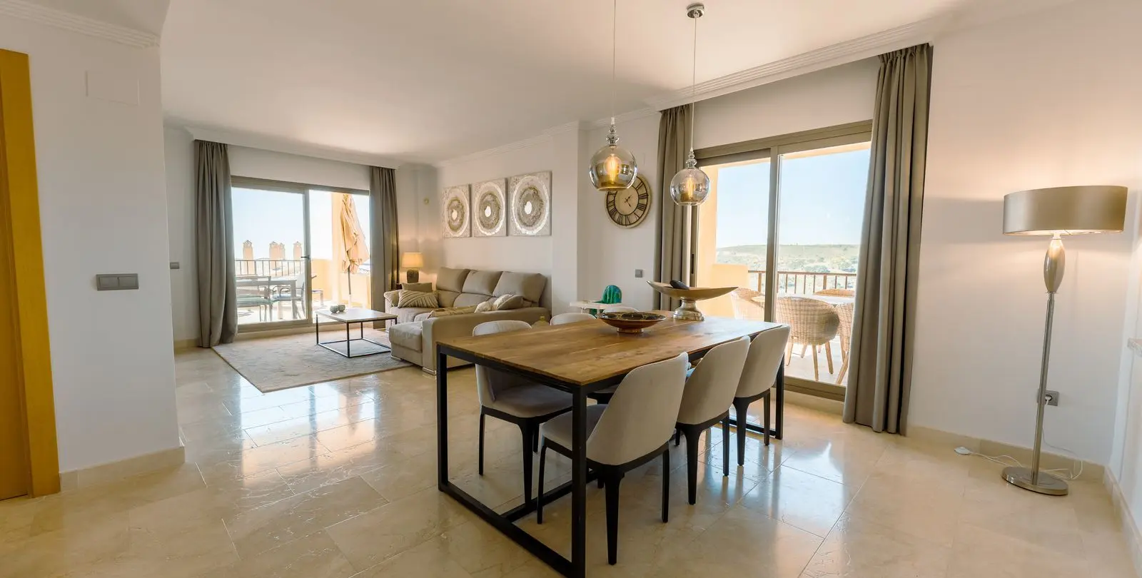 Продажа апартаментов на среднем этаже в Atalaya 7