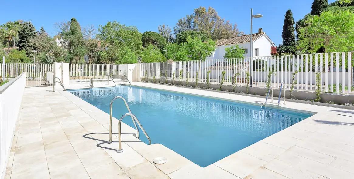 Продажа апартаментов на первом этаже в Elviria 37