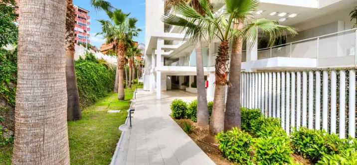 Sale of ground floor apartment in Benalmadena Costa 3