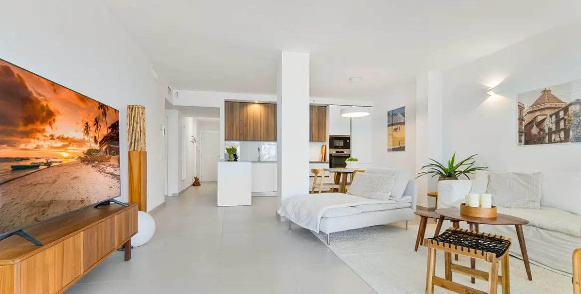 Sale of ground floor apartment in Benalmadena Costa 9