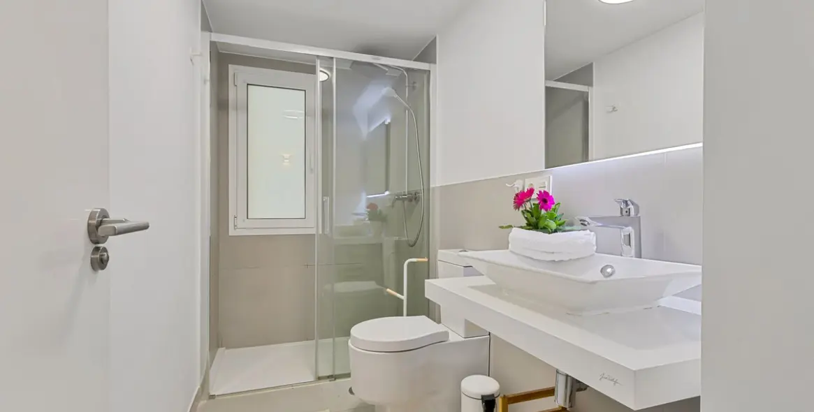 Sale of ground floor apartment in Benalmadena Costa 23