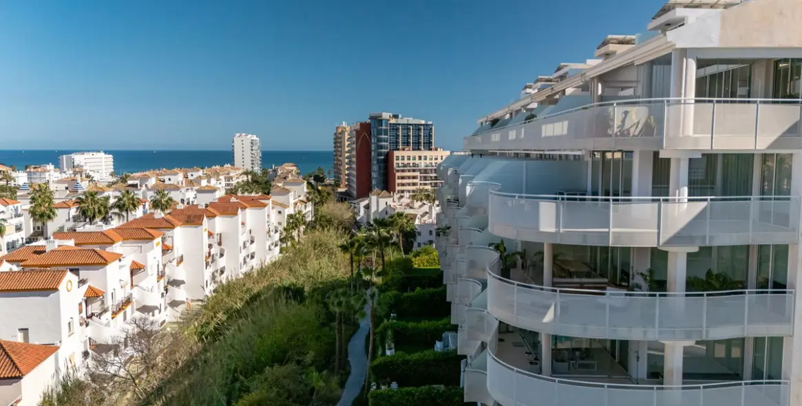 Sale of ground floor apartment in Benalmadena Costa 32