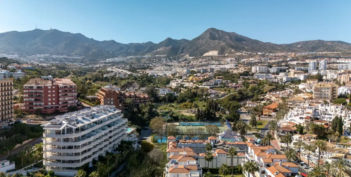 Sale of ground floor apartment in Benalmadena Costa 33