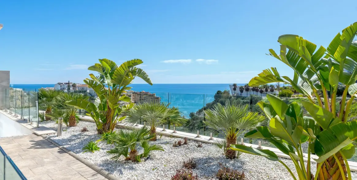 Venta de apartamento en planta media en Benalmadena Costa 3